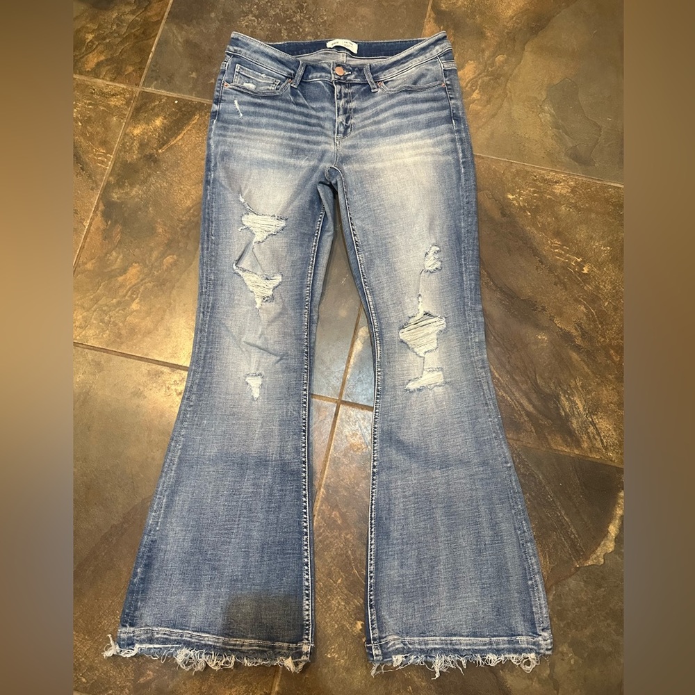 Buckle jeans